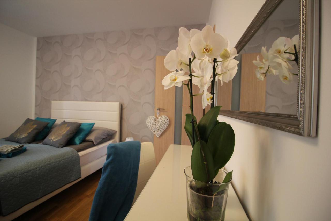 Apartament Centrum Krawiecka 2 Wrocław Buitenkant foto