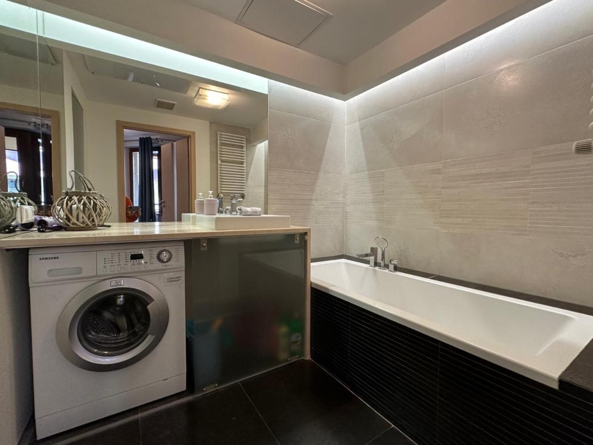 Apartament Centrum Krawiecka 2 Wrocław Buitenkant foto